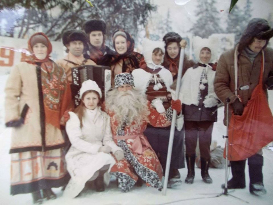 celebrating-the-holidays-in-russia-the-golden-glow-of-christmas-past